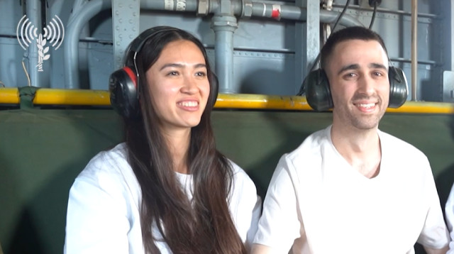 אבינתן אור ונועה ארגמני במסוק  (צילום: צילום מסך)