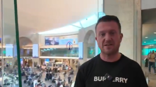 טומי רובינסון בישראל (צילום: צילום מסך רשת X)