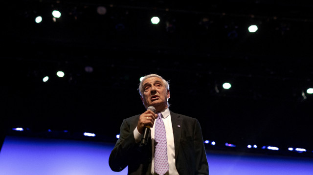 פרופסור יואל מוקיר זוכה פרס נובל לכלכלה (צילום: REUTERS/Jim Vondruska)