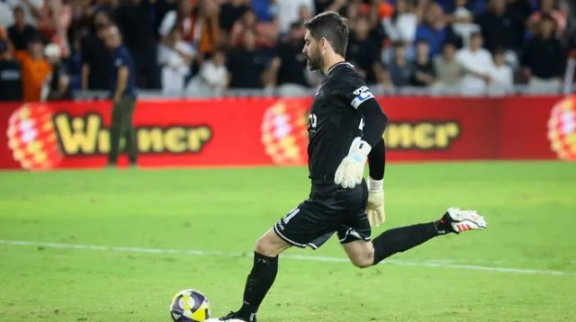 לויטה היה זה שהדף פנדלים, וגם כבש את שער הניצחון (צילום: קובי אליהו)