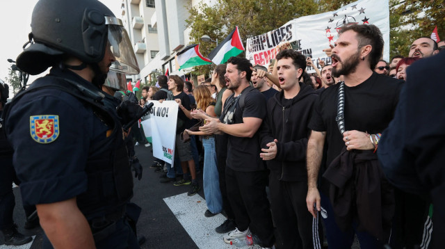 הפגנה בוולנסיה לפני המשחק נגד הפועל תל אביב (צילום: רויטרס)