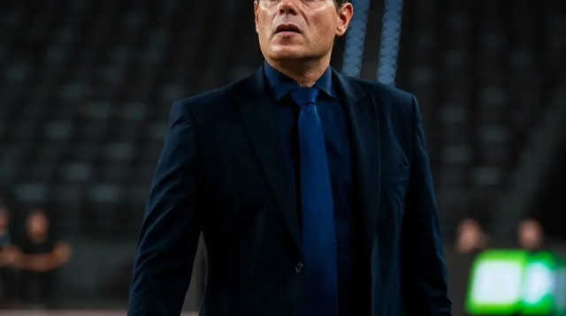 דימיטריס איטודיס, מאמן הפועל תל אביב (צילום: אתר רשמי, הפועל "IBI" תל אביב)