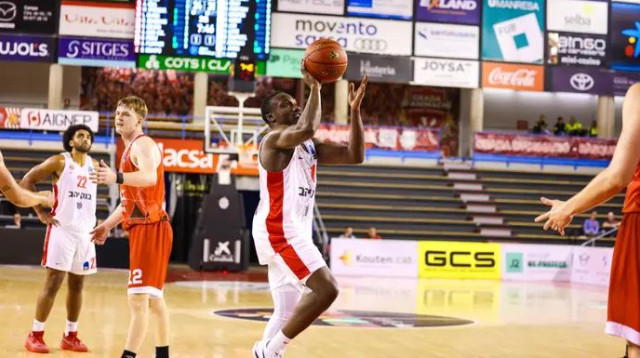 סיים בסטייל את הרבע השלישי. ג'ארד הארפר (צילום: אתר רשמי, מיכל בן גיגי, הפועל ירושלים)