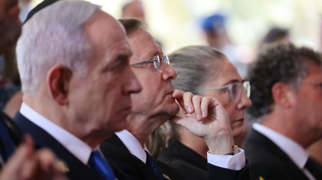 נתניהו והרצוג בטקס הממלכתי (צילום: פול אלכס קולומויסקי)