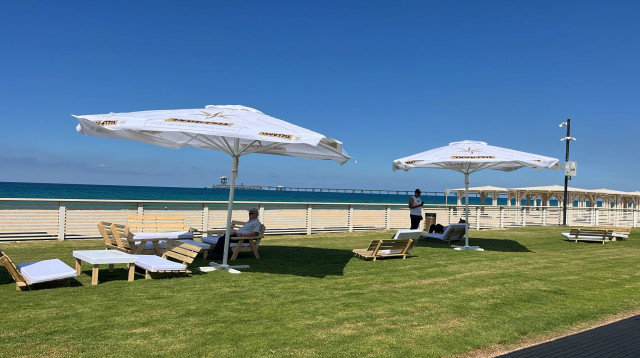 חוף זיקים נפתח לרחצה (צילום: פלד ארבלי)