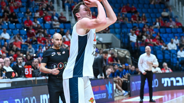 ספנסר וייס, עירוני נס ציונה (צילום: ברני ארדוב)