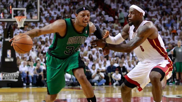 פול פירס, בוסטון סלטיקס, מול לברון ג'יימס, מיאמי היט (צילום: רויטרס)