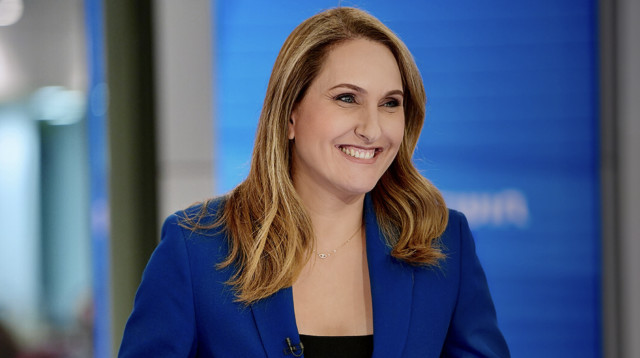 קרן מרציאנו מגישה את "המהדורה המוקדמת" בערוץ 12 (צילום: ערוץ 12)