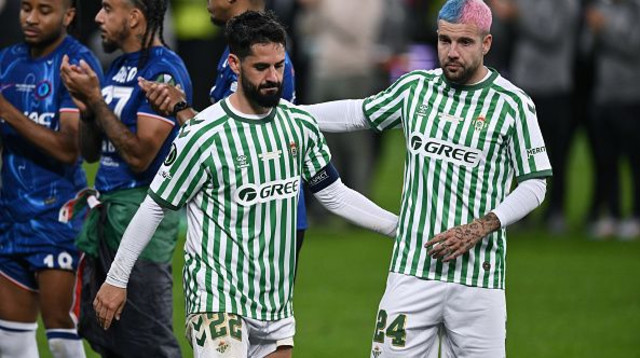 אייטור רואיבל לצד איסקו (צילום: Image Photo Agency / Contributor)