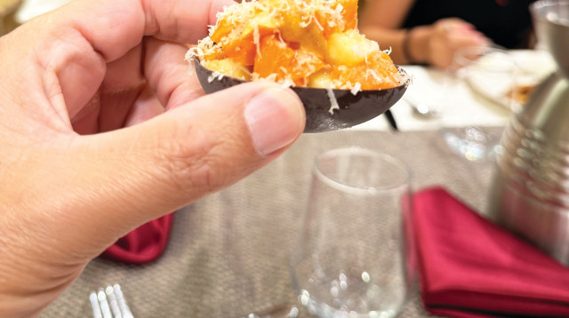 ביצת קינדר, טרטר סלמון. גליליון (צילום: אלון צרפתי)