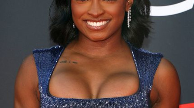 סימון ביילס (צילום: VALERIE MACON)