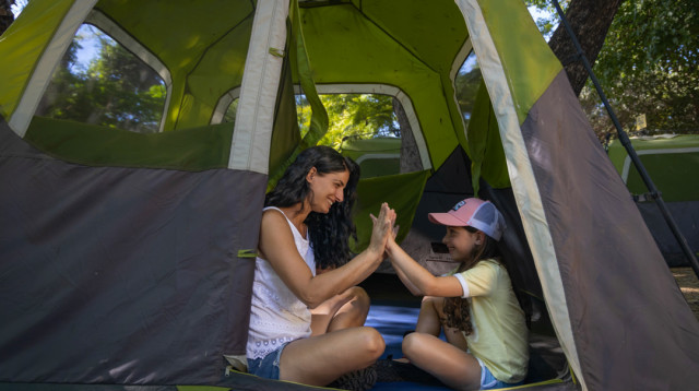 קמפינג בטבע (צילום: טלי נבו)