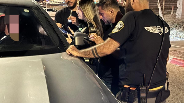 מבצע אכיפה של משטרת חיפה ועיריית חיפה (צילום: דוברות עיריית חיפה)