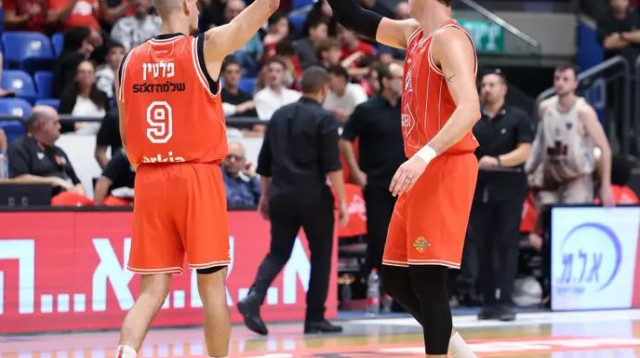 ניצחון חלק. בלייזר ופלטין (צילום: קובי אליהו)