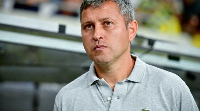 דייגו פלורס מאמן מכבי חיפה (צילום: אריאל שלום)