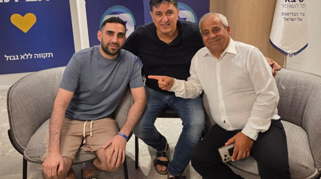 בני ביטון ושגב כלפון (צילום: עיריית דימונה)