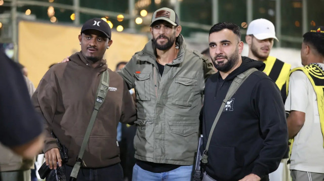 עידן עמדי באירוע של בית"ר ירושלים לאוהדיה נכי צה"ל (צילום: אתר רשמי, בית"ר ירושלים)