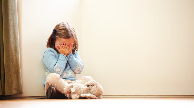 ילדה בוכה. אילוסטרציה (צילום: אינגאימג')