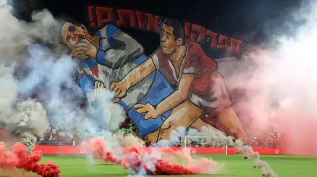 אווירה לוהטת, יותר מדי. דרבי (צילום: אודי ציטיאט)