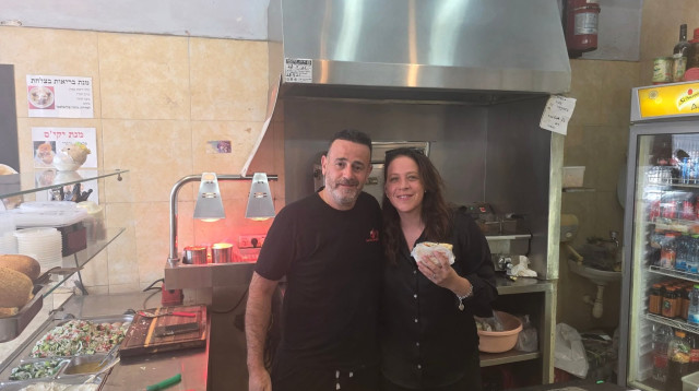 עינב בר כהן ויקי מונטקיו (צילום: דוברות העירייה)