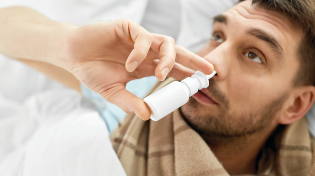 טיפות אף (צילום: אינג אימג')