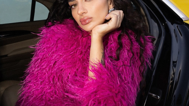 פרידה עוזיאל בקמפיין החברתי של מייבלין ניו יורק  (צילום: יח"צ)