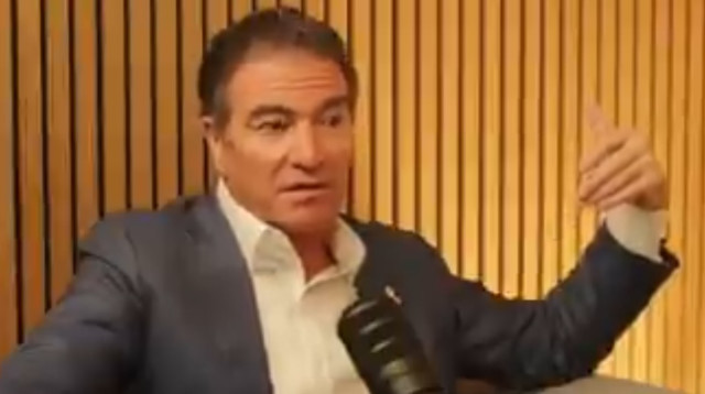 יוסי כהן בפודקאסט "The Brink" (צילום: צילום מסך רשת X)