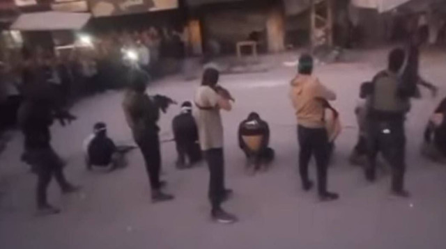 הוצאות להורג של חמאס ברצועת עזה (צילום: צילום מסך מתוך X (לשעבר טוויטר))