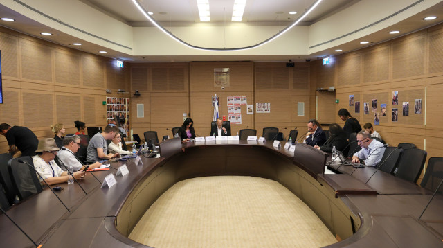 דיון בכנסת על ביקור טומי רובינסון  (צילום: דוברות הכנסת)