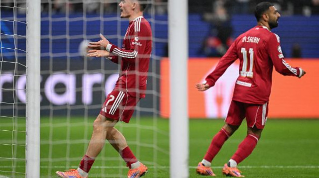 מוחמד סלאח ופלוריאן וירץ (צילום: KIRILL KUDRYAVTSEV)