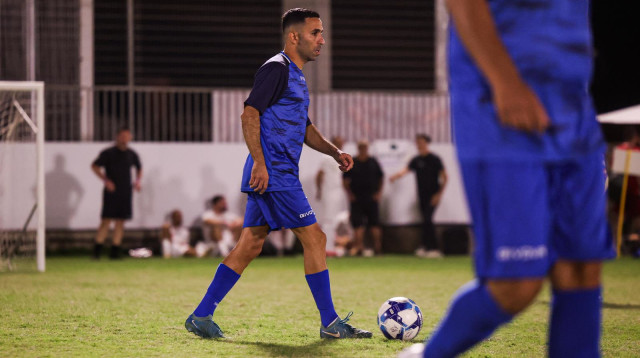 נבחרת הכדורגל של עיריית בת-ים (צילום: אילי ארז (ספורטה))