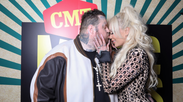 ג'לי רול ובאני XO (צילום: Catherine Powell/Getty Images for CMT)