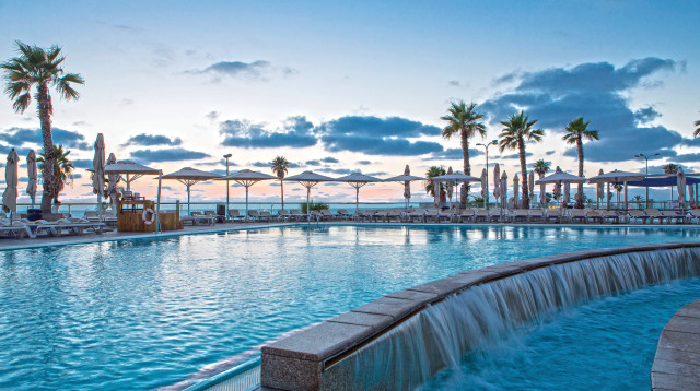 בריכת מלון דיויד אינטרקונטיננטל (צילום: אריאל תורג'מן)