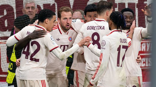 שחקני באיירן מינכן חוגגים (צילום: Gettyimages)