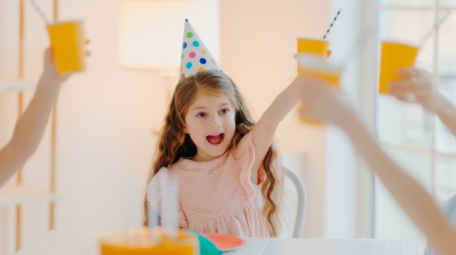 מסיבת יום הולדת, אילוסטרציה (צילום: אינג'אימג')