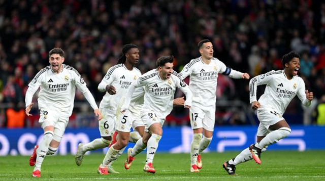 שחקני ריאל מדריד חוגגים (צילום: David Ramos - UEFA)