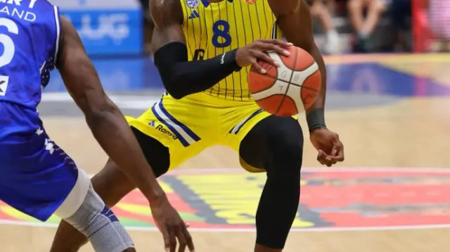 אחוזים טובים לצהובים. ווקר (צילום: אודי ציטיאט)