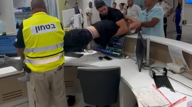 תקיפת עובד בבית החולים מאיר בכפר סבא (צילום: שימוש לפי סעיף 27א')