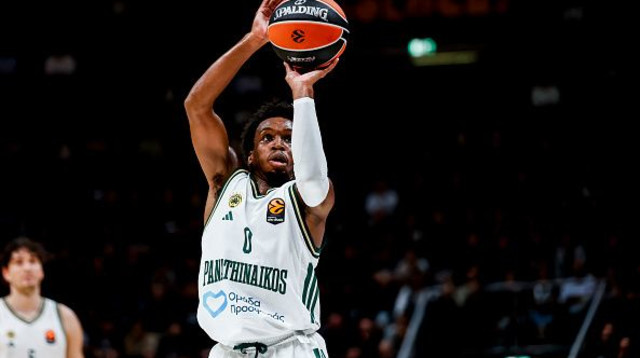 טי ג'יי שורטס, פנאתינייקוס (צילום: )