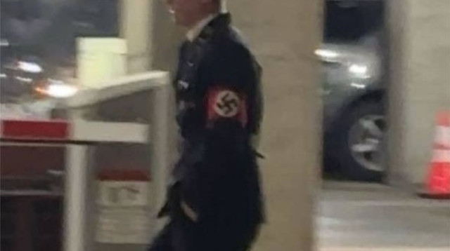 קנת' ללנד מורגן, התחפש לנאצי (צילום: צילום מסך רשתות חברתיות)