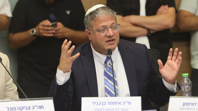 איתמר בן גביר בדיון בוועדה לביטחון לאומי של הכנסת (צילום: מרק ישראל סלם)