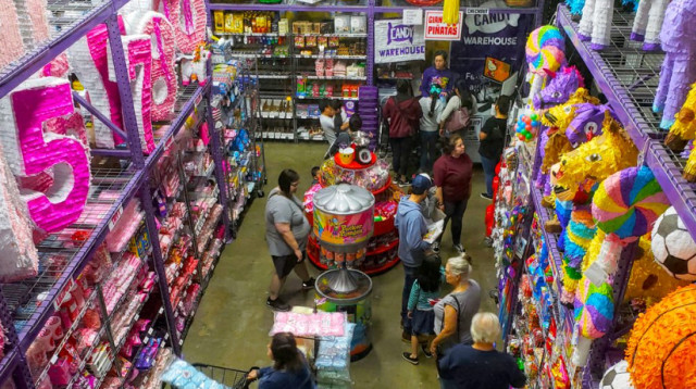 Candy Warehouse (צילום: צילום מסך)