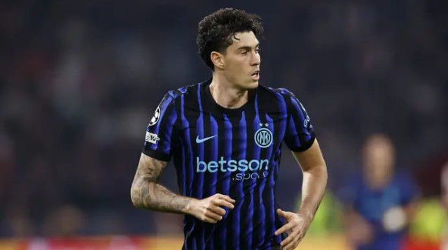 הרבה לחץ באינטר. באסטוני (צילום: TPS, ANP)