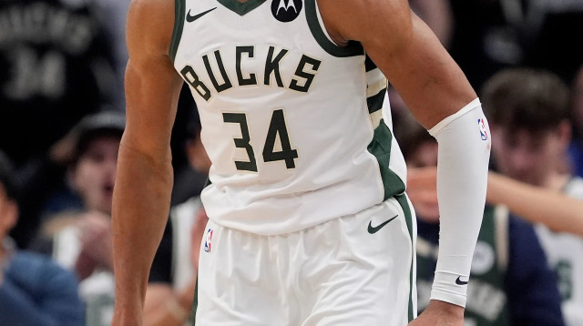 יאניס אנטטוקומפו, מילווקי באקס (צילום: GettyImages)