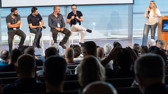 פאנל המומחים (צילום: גדי סיארה)