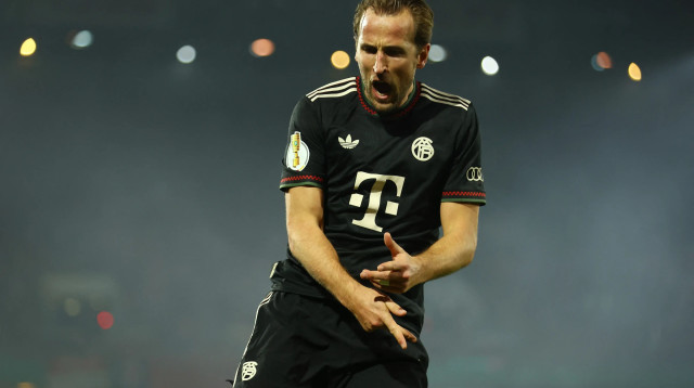 הארי קיין שחקן באיירן מינכן חוגג שער (צילום: רויטרס)