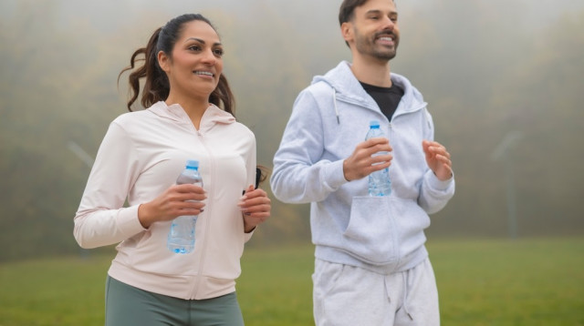 הליכה. שורה ארוכה של יתרונות בריאותיים (צילום: שאטרסטוק)