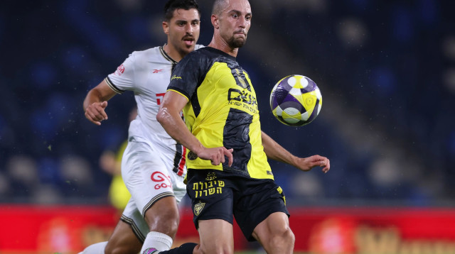 לוקה גדראני, הפועל חיפה נגד בית"ר ירושלים (צילום: מאור אלקסלסי)