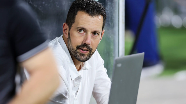 מאמן הפועל פתח תקוה עומר פרץ (צילום: מאור אלקסלסי)