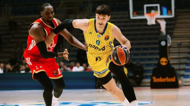 רומן סורקין, מכבי תל אביב (צילום: אתר רשמי, Djordje Kostic)